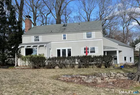 5 Little Brook Rd, Norwalk, CT 06853
