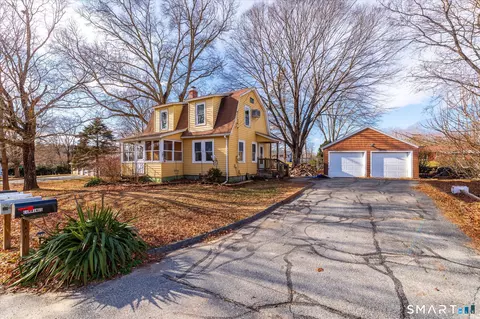 51 Bailey St, Brooklyn, CT 06234