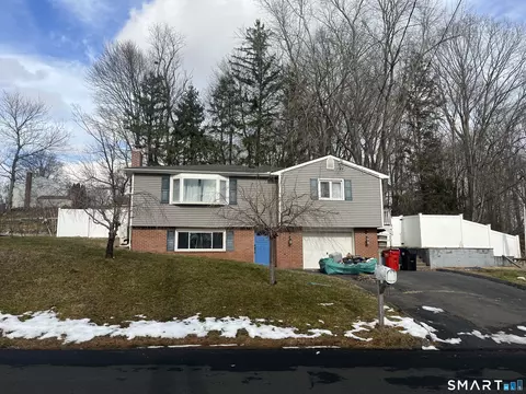 64 Victoria Dr, Meriden, CT 06450