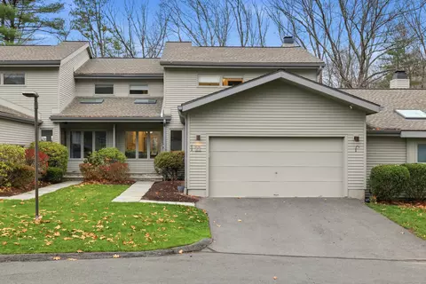11 Brenthaven #11, Avon, CT 06001
