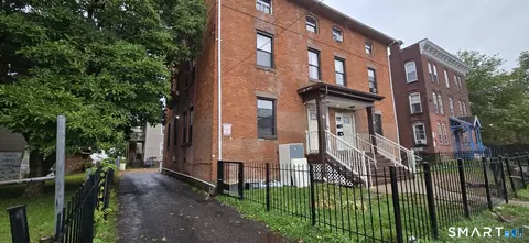 166 Affleck St, Hartford, CT 06106