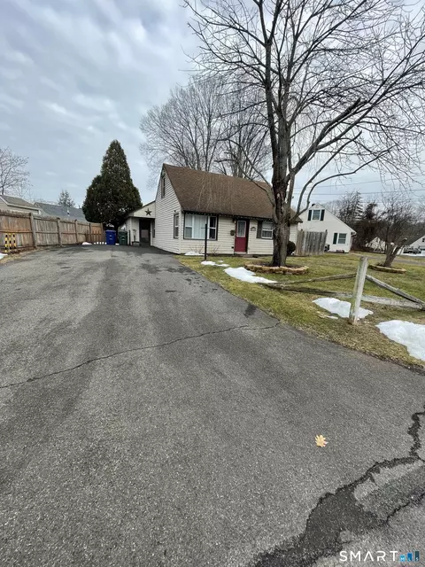 199 Glen Hills Rd, Meriden, CT 06451