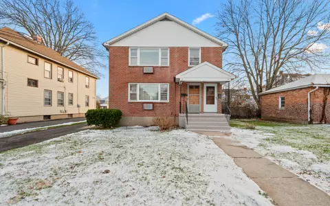 11 Crosby St, West Hartford, CT 06119
