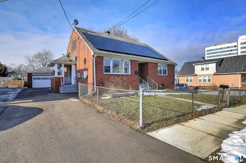 14 Ely St, West Haven, CT 06516