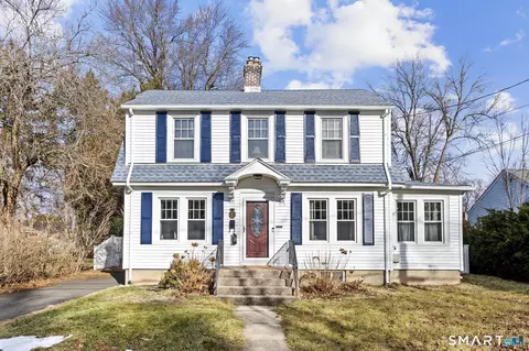 18 Giddings Ave, Windsor, CT 06095