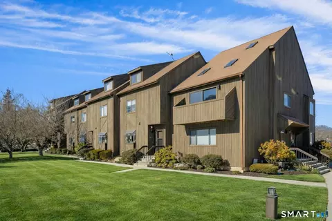 455 Hope St #4B, Stamford, CT 06906