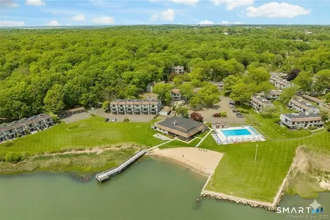 7 Harbour Vlg #A, Branford, CT 06405