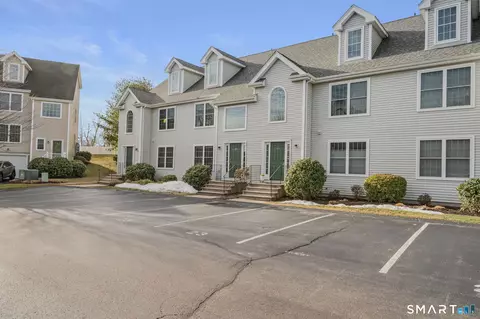 15 Freedom Way #22, Niantic, CT 06357