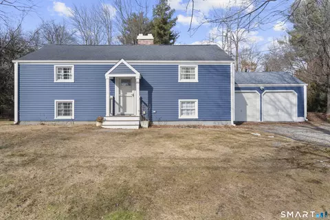 89 Green Meadow Rd, Milford, CT 06461