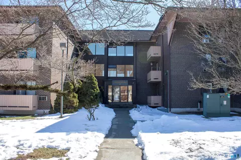 40 California St #C10, Stratford, CT 06615