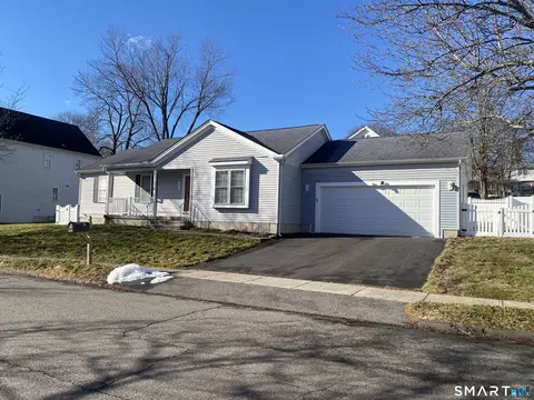 5 Lendler Ln, Wallingford, CT 06492