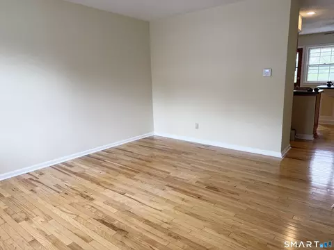 Living - 116 Commerce St #5, Clinton, CT 06413 photo 1 of 3