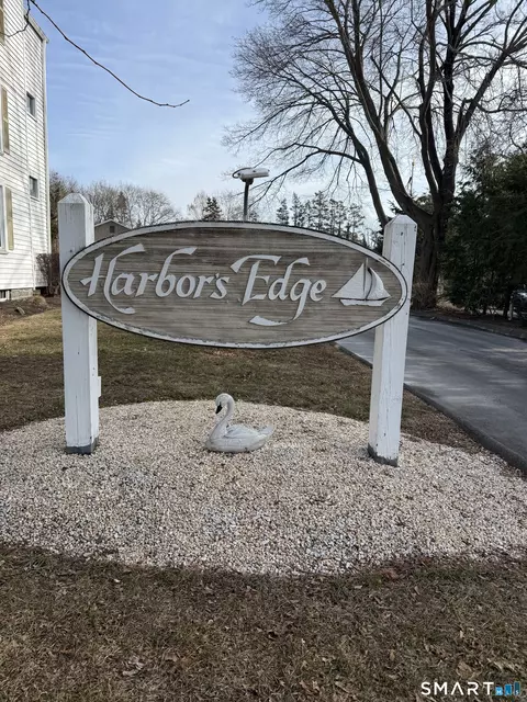 116 Commerce St #5, Clinton, CT 06413