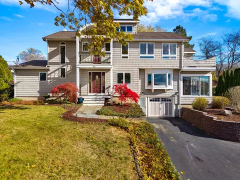 46 Old Black Point Rd, Niantic, CT 06357