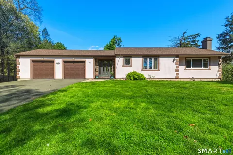 82 Cianci Dr, Southington, CT 06489