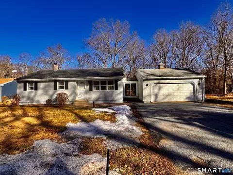 46 Pomfret Landing Rd, Brooklyn, CT 06234