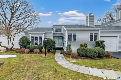 139 Field Point Dr #139, Fairfield, CT 06824