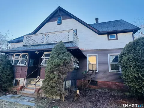 6 Ward Ln, Moosup, CT 06354