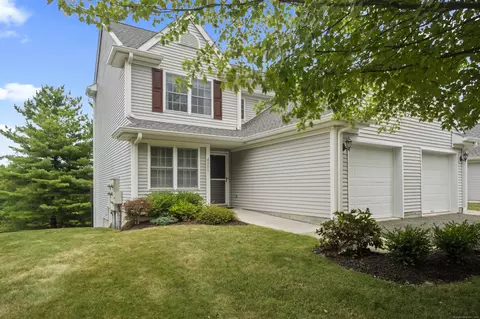 4001 Heartwood Ln #4001, Danbury, CT 06811