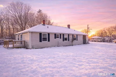161 Circle Dr, Bantam, CT 06750