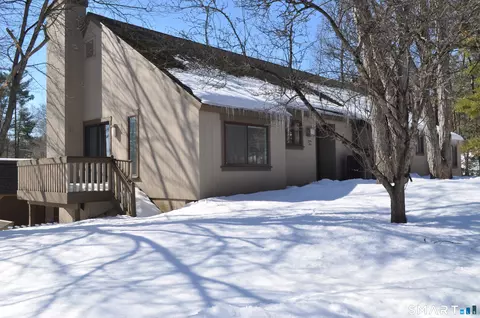 29 Crocus Ln #29, Avon, CT 06001