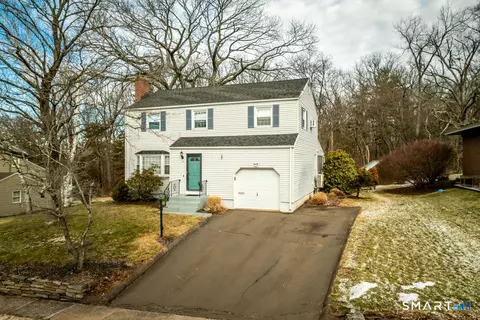 13 Eastwood Dr, Plainville, CT 06062
