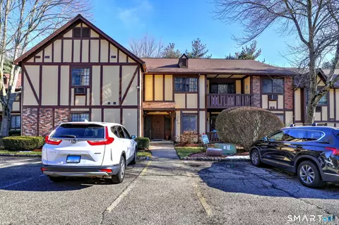 125 Warner Hill Rd #100, Stratford, CT 06614