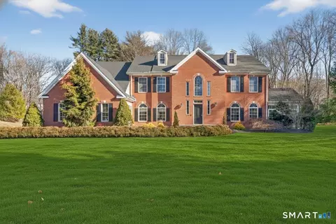 489 Amity Rd, Woodbridge, CT 06525