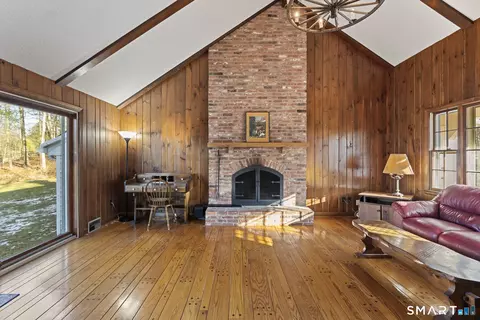 64 Foote Rd, Glastonbury, CT 06073