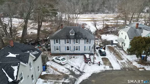 13 Grove St, Sterling, CT 06377