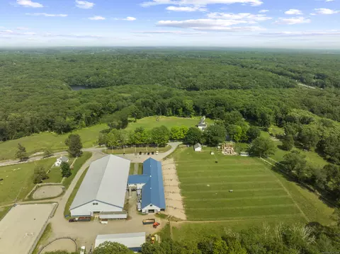 1189 Pequot Trl, Stonington, CT 06378