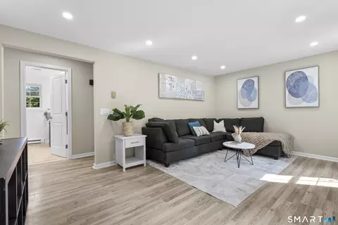 13 Williams Ct, Wolcott, CT 06716
