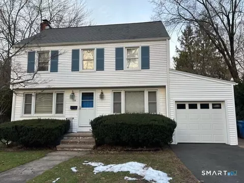 235 Treadwell St, Hamden, CT 06517
