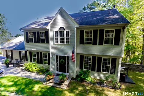 115 Daniel Rd, Bristol, CT 06010