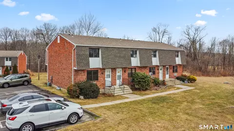80 Wellswood Rd #17, Hebron, CT 06231