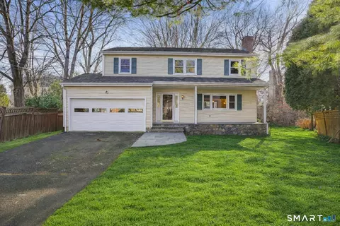 18 Griffith Rd, Riverside, CT 06878