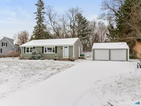 12 Deer Run Rd, Wallingford, CT 06492