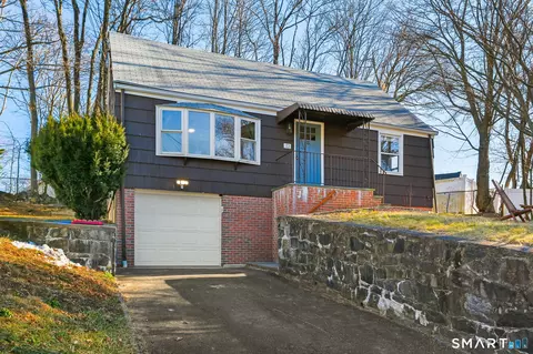 12 Arbor Ct, Norwalk, CT 06854