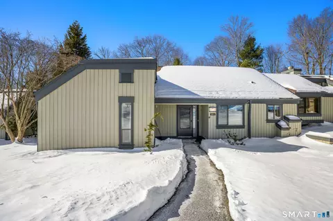 915 Heritage Vlg #A, Southbury, CT 06488