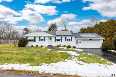 272 Edgewood Dr, Torrington, CT 06790