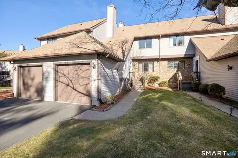 312 Foxboro Dr #312, Newington, CT 06111