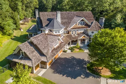 253 Rivergate Dr, Wilton, CT 06897