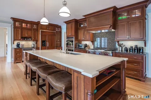 Kitchen - 253 Rivergate Dr, Wilton, CT 06897 photo 3 of 3