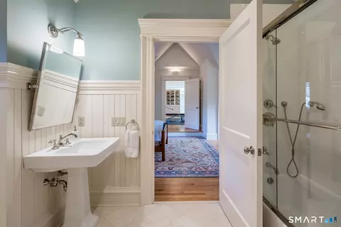Bath - 253 Rivergate Dr, Wilton, CT 06897 photo 5 of 5