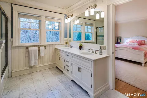 Bath - 253 Rivergate Dr, Wilton, CT 06897 photo 3 of 5