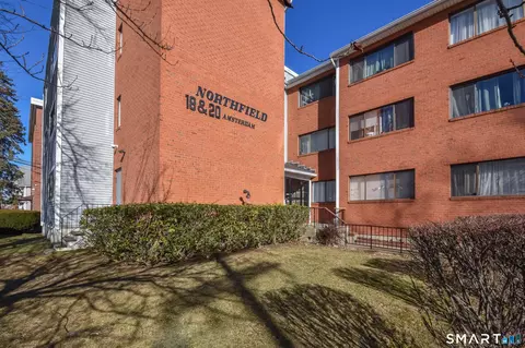 20 Amsterdam Ave #2E, Bridgeport, CT 06606