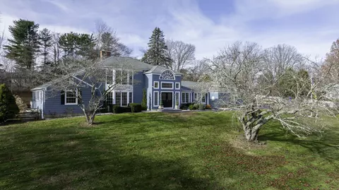 15 Griffing Pond Rd, Branford, CT 06405