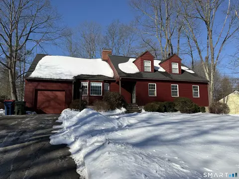 215 Fernwood Rd, Trumbull, CT 06611
