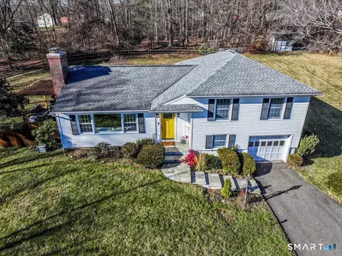 6 Palmer Rd, Danbury, CT 06811
