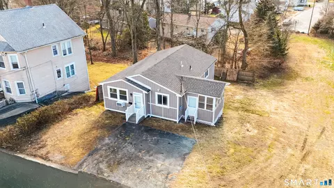 80 Olive St, Naugatuck, CT 06770
